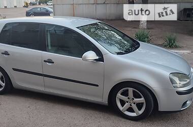 Хетчбек Volkswagen Golf 2004 в Запоріжжі