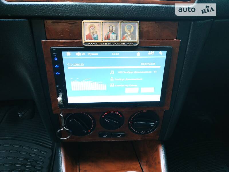 Универсал Volkswagen Golf 2004 в Черновцах