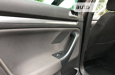 Универсал Volkswagen Golf 2011 в 