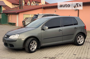 Хэтчбек Volkswagen Golf 2008 в 