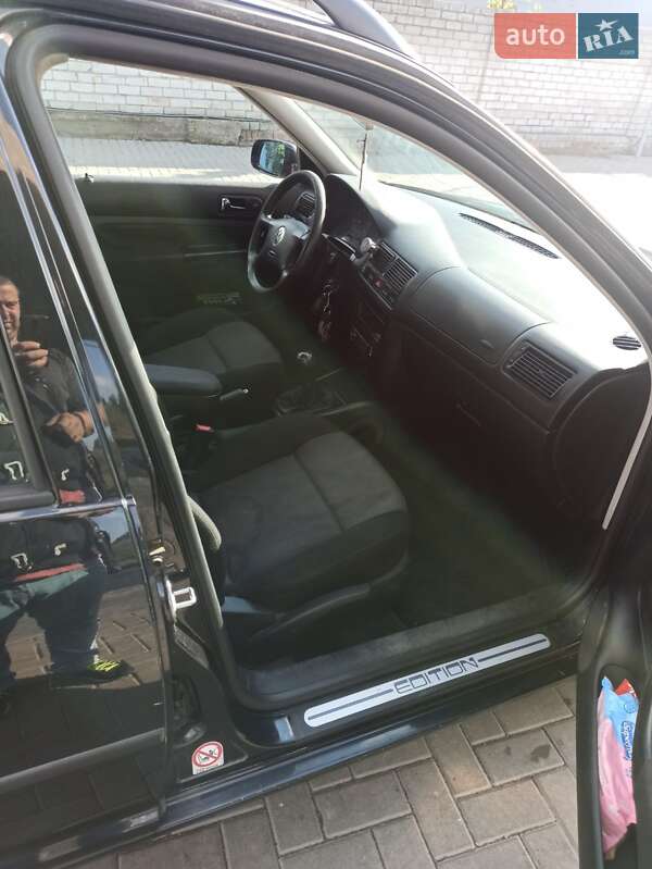 Универсал Volkswagen Golf 2001 в Черкассах