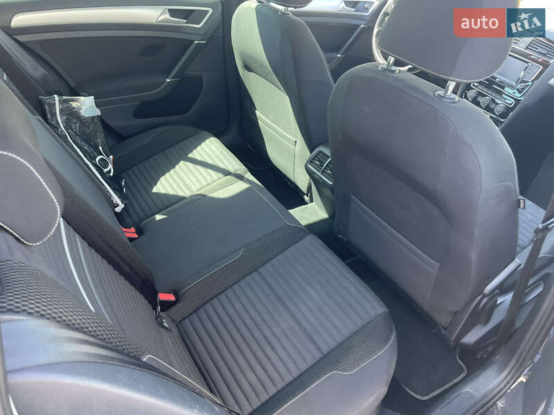 Універсал Volkswagen Golf 2014 в Кривому Розі