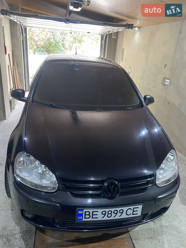 Хетчбек Volkswagen Golf 2008 в Миколаєві