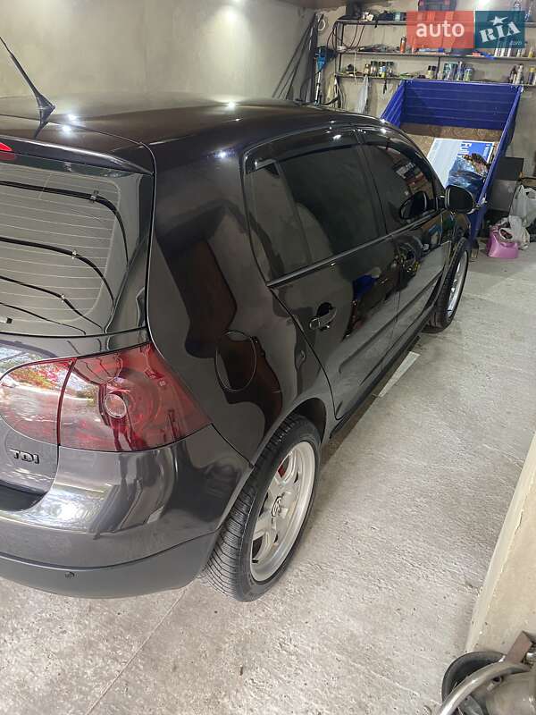 Хетчбек Volkswagen Golf 2008 в Миколаєві