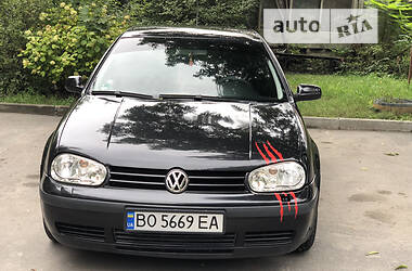 Хетчбек Volkswagen Golf 2001 в Тернополі