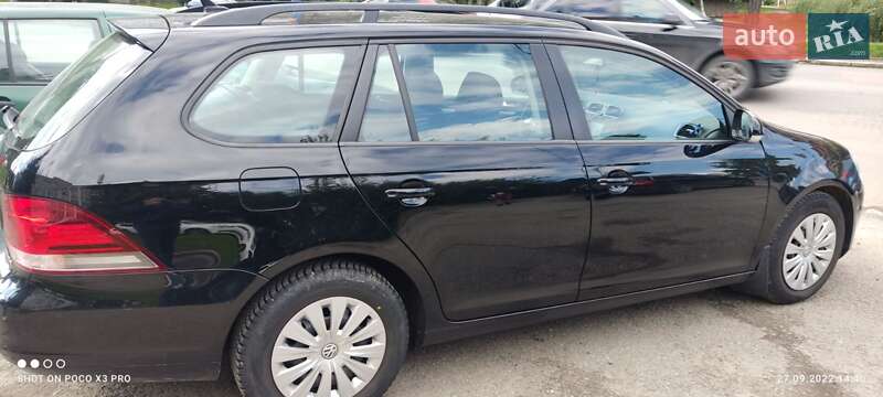 Універсал Volkswagen Golf 2010 в Долині