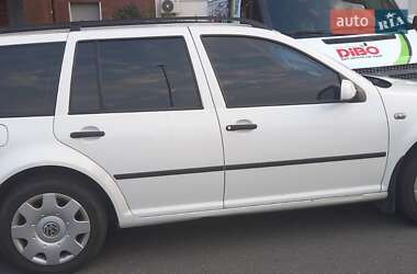 Универсал Volkswagen Golf 2000 в Киеве