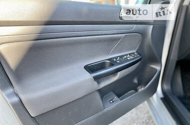 Хетчбек Volkswagen Golf 2004 в Львові