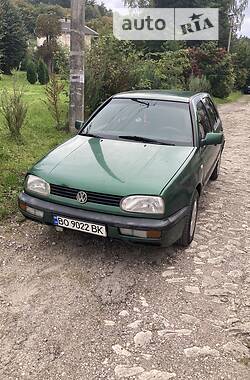 Седан Volkswagen Golf 1994 в Кременце