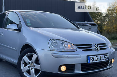 Хетчбек Volkswagen Golf 2008 в Самборі