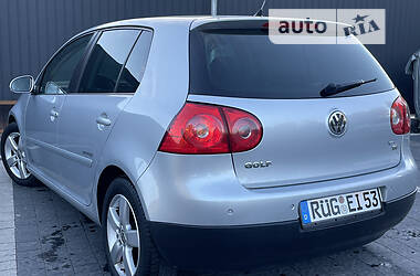 Хетчбек Volkswagen Golf 2008 в Самборі