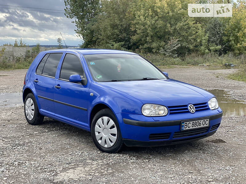 Хэтчбек Volkswagen Golf 2000 в Ровно