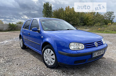 Хэтчбек Volkswagen Golf 2000 в Ровно