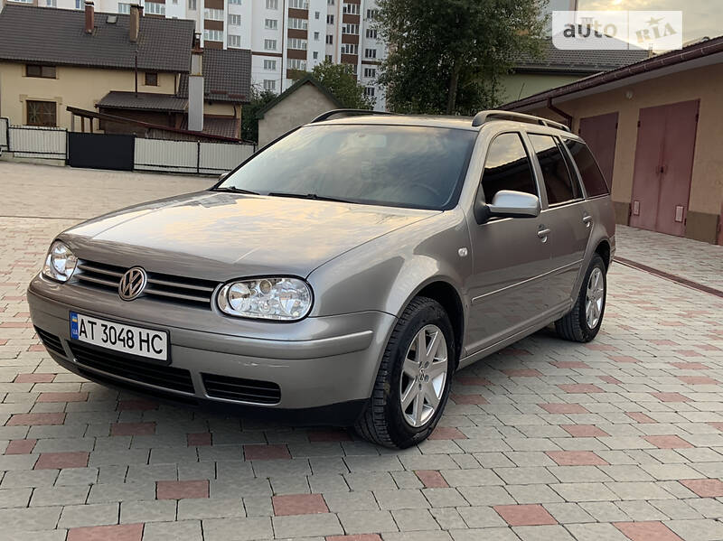 Универсал Volkswagen Golf 2003 в 