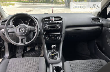 Універсал Volkswagen Golf 2013 в 