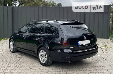 Універсал Volkswagen Golf 2013 в 