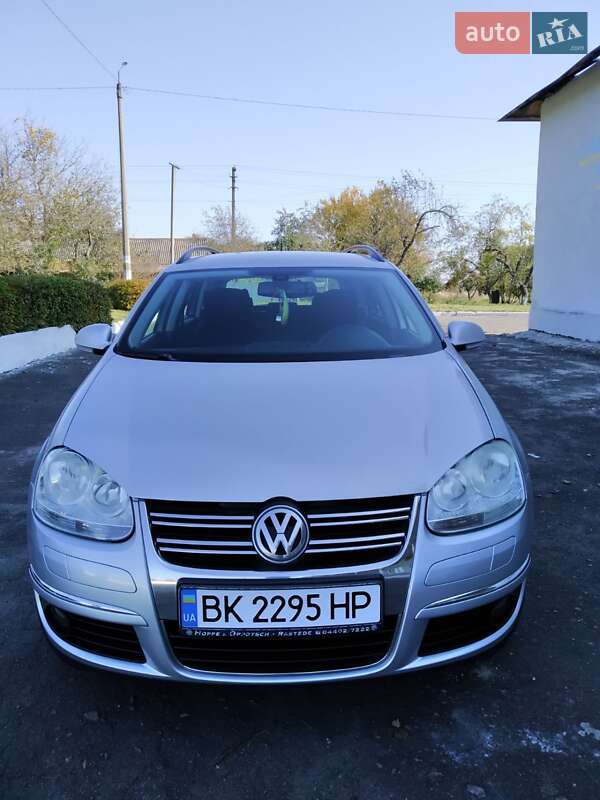 Универсал Volkswagen Golf 2008 в Здолбунове