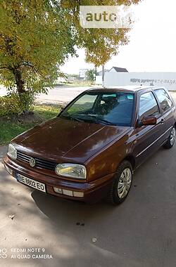 Хэтчбек Volkswagen Golf 1997 в Первомайске