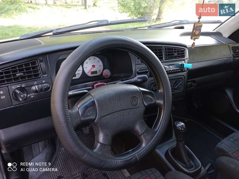 Хетчбек Volkswagen Golf 1997 в Первомайську