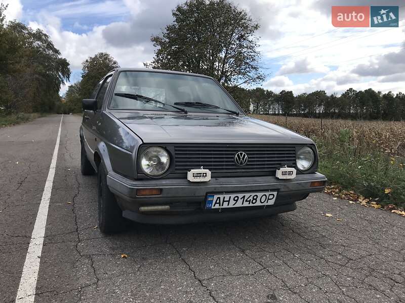 Хетчбек Volkswagen Golf 1983 в Городищеві