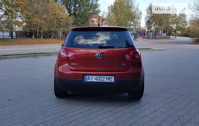 Хэтчбек Volkswagen Golf 2006 в Белой Церкви