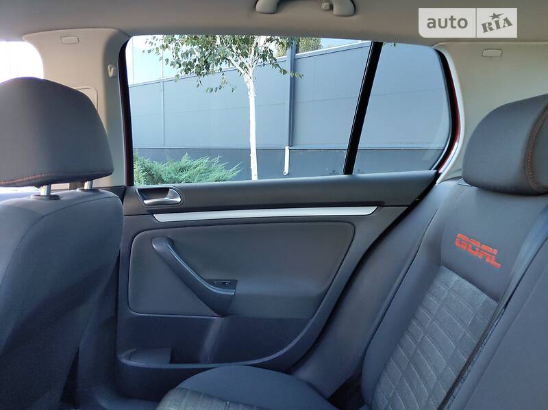 Хэтчбек Volkswagen Golf 2006 в Белой Церкви