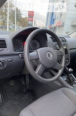 Хетчбек Volkswagen Golf 2004 в Києві