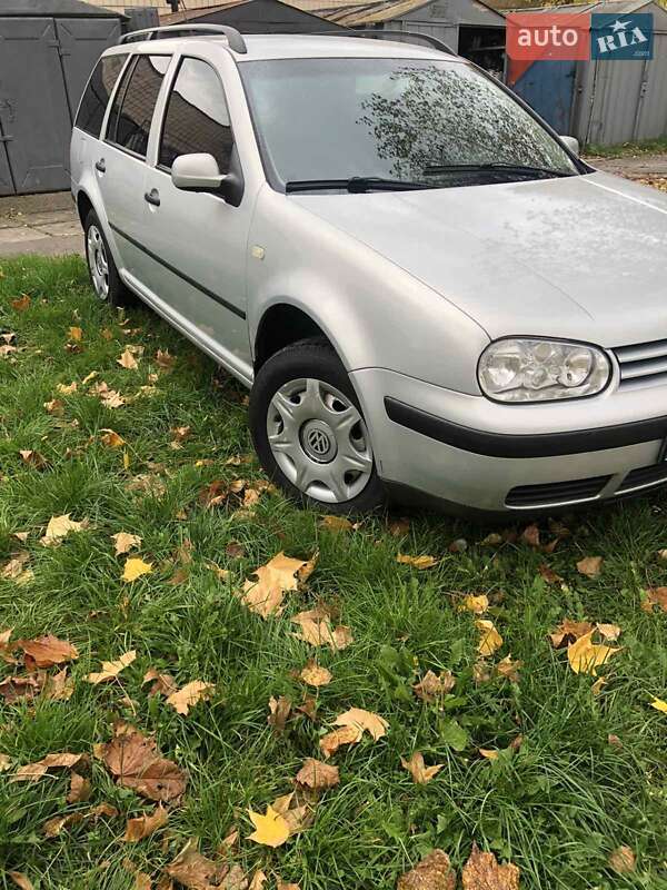 Універсал Volkswagen Golf 1999 в Києві