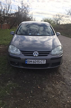 Хэтчбек Volkswagen Golf 2005 в Недригайлове