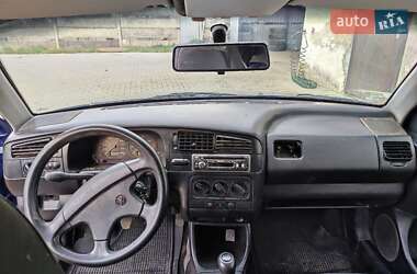 Хетчбек Volkswagen Golf 1994 в Снятині