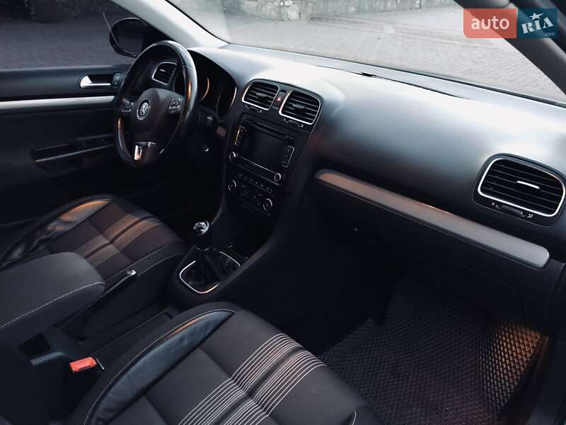 Універсал Volkswagen Golf 2013 в Києві