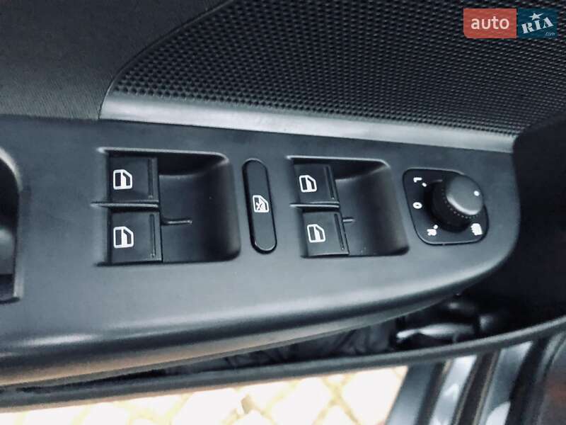 Універсал Volkswagen Golf 2013 в Києві