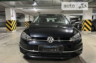 Хетчбек Volkswagen Golf 2020 в 