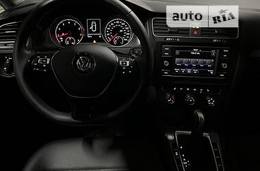 Хетчбек Volkswagen Golf 2020 в 