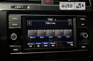 Хетчбек Volkswagen Golf 2020 в 
