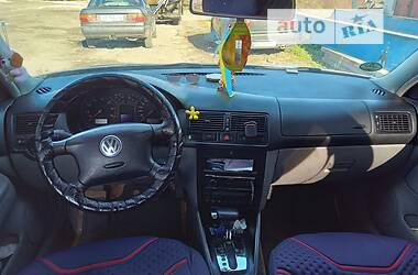 Универсал Volkswagen Golf 2000 в Кельменцах