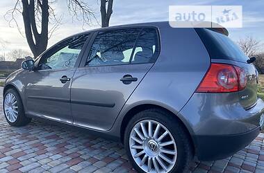 Хетчбек Volkswagen Golf 2004 в Хоролі