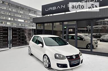 Хэтчбек Volkswagen Golf 2008 в Киеве