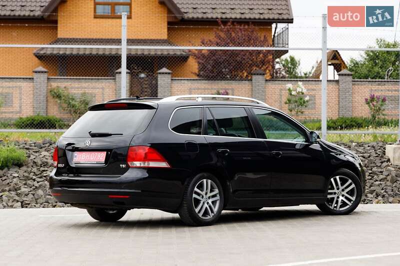 Універсал Volkswagen Golf 2009 в Луцьку