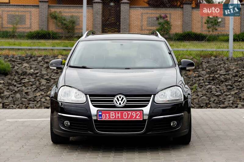 Універсал Volkswagen Golf 2009 в Луцьку