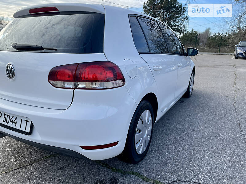 Хэтчбек Volkswagen Golf 2011 в Запорожье