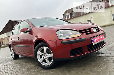 Хэтчбек Volkswagen Golf 2004 в Дрогобыче