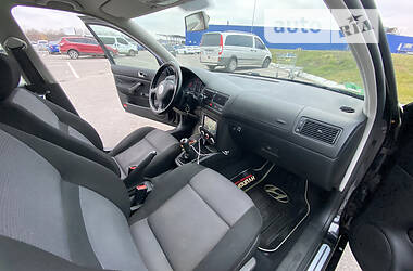 Хетчбек Volkswagen Golf 2000 в Полтаві