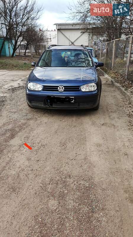 Универсал Volkswagen Golf 2005 в Сумах
