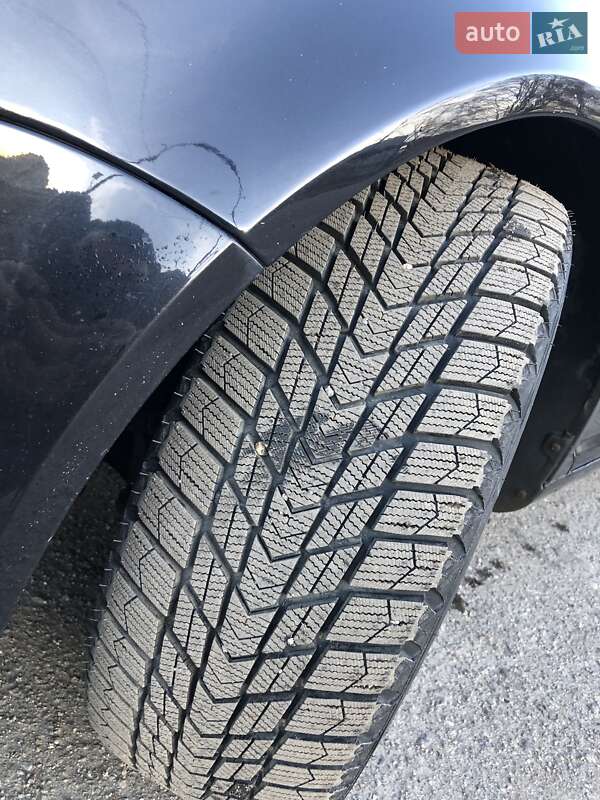 Хетчбек Volkswagen Golf 2003 в Хмельницькому