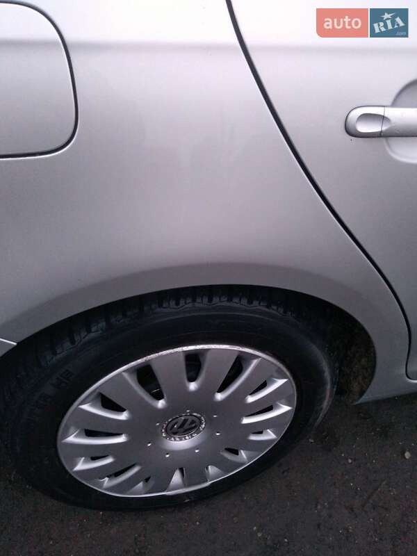 Універсал Volkswagen Golf 2011 в Демидівці