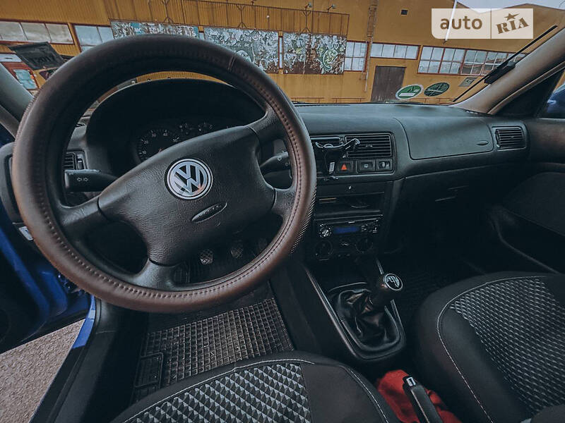 Хэтчбек Volkswagen Golf 1999 в Житомире