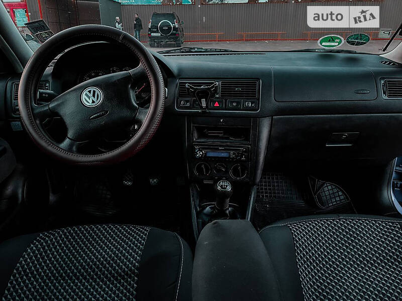 Хэтчбек Volkswagen Golf 1999 в Житомире
