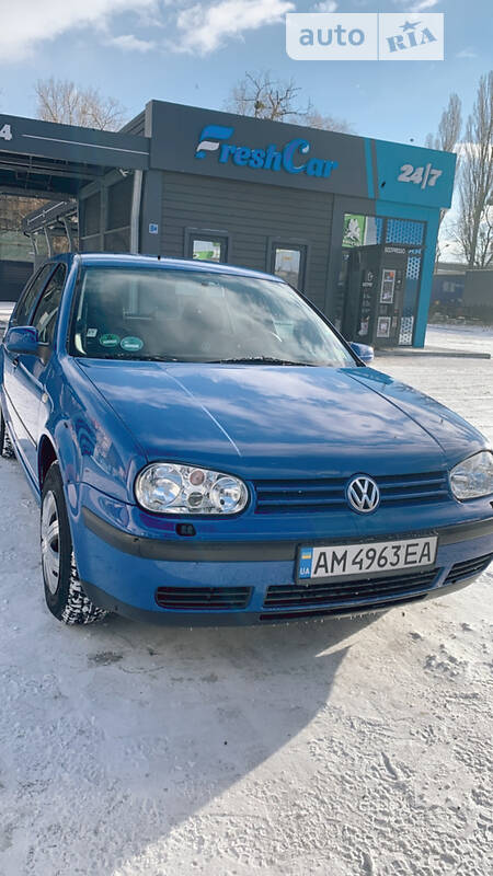 Хэтчбек Volkswagen Golf 1999 в Житомире
