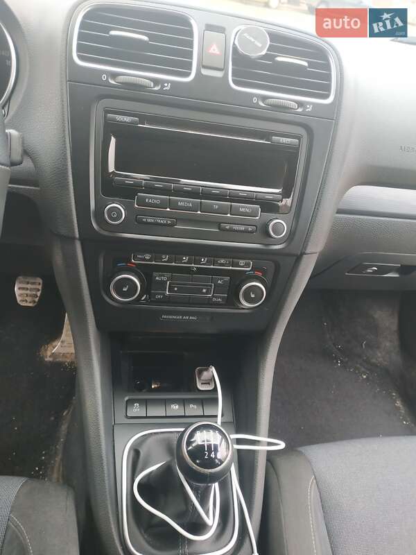 Универсал Volkswagen Golf 2011 в Каменец-Подольском